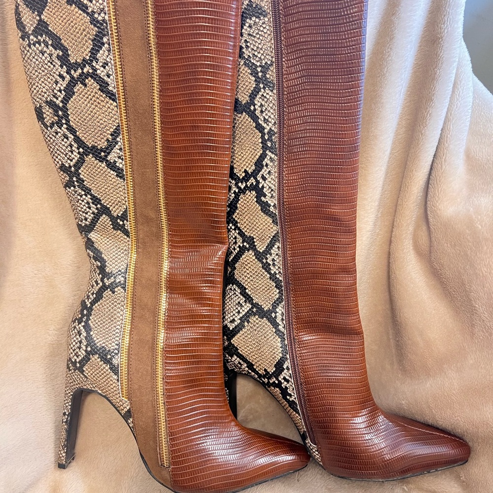 WOMENS ZIP UP BOOT SNAKE 🐍 SKIN LEATHER AND SUADE PATTERN STLILETTO